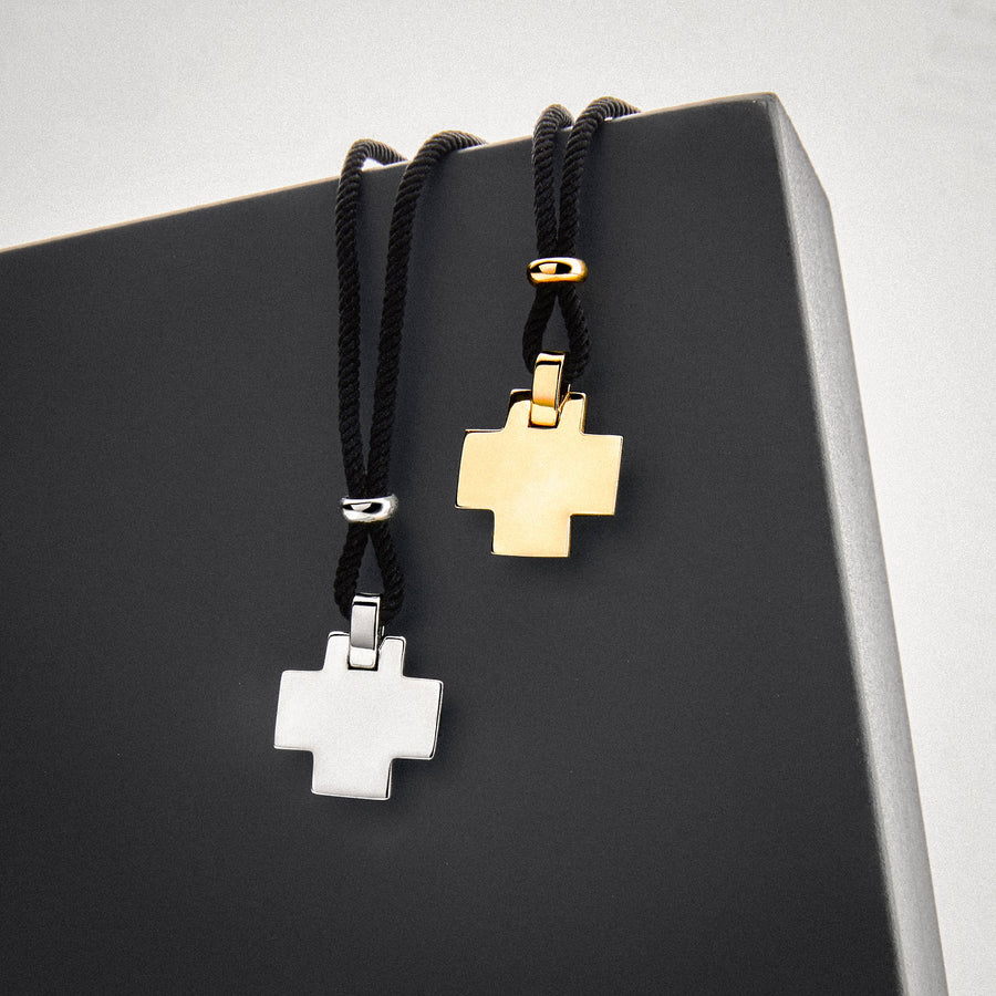 The Everlucky Cross Square Small 18K Gold Plated Silver 925° Necklace