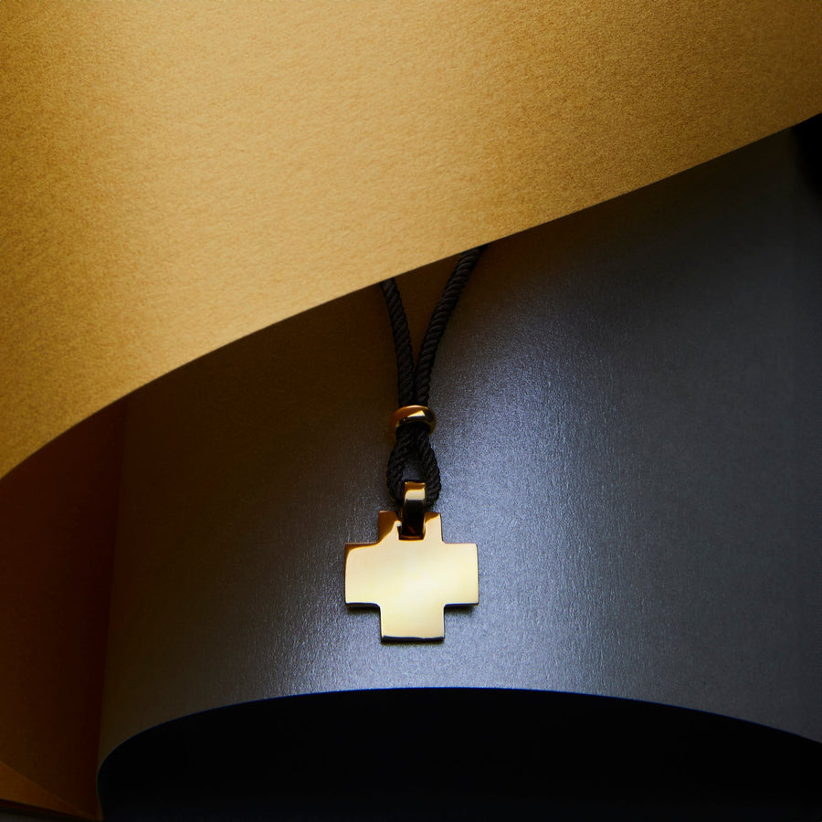 The Everlucky Cross Square Small 18K Gold Plated Silver 925° Necklace